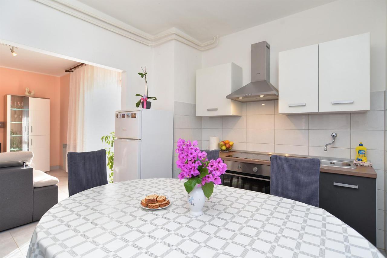 Appartement Danijel 1956 *